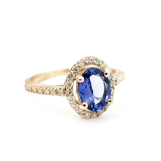 14k Gold Oval Shaped Tanzanite and Diamond Ring - Tinamel Jewellery